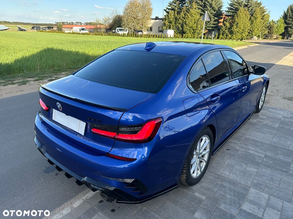 BMW Seria 3 330i M Sport - 33
