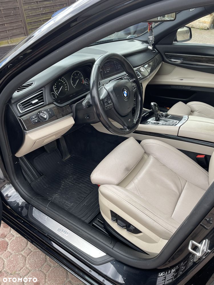 BMW Seria 7 740d xDrive - 18