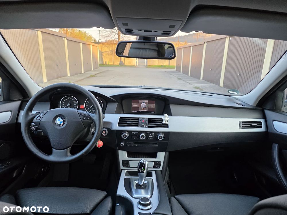 BMW Seria 5 525xi Edition Exclusive - 9