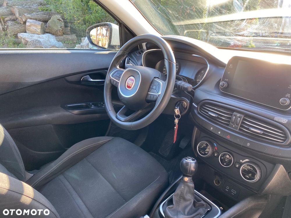 Fiat Tipo 1.4 T-Jet 16v Lounge - 17
