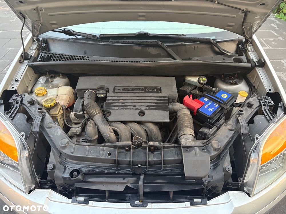 Ford Fusion - 16