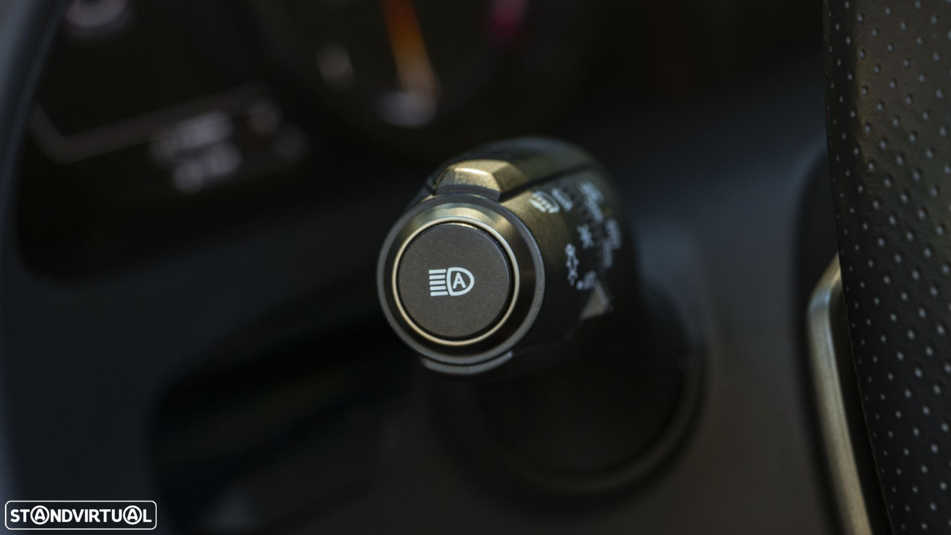 Lexus UX 250h F Sport - 37