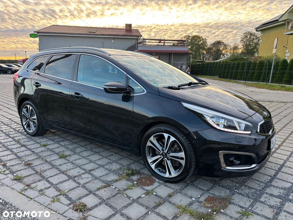 Kia Ceed 1.6 CRDi 136 ISG Dream Team Edition - 19