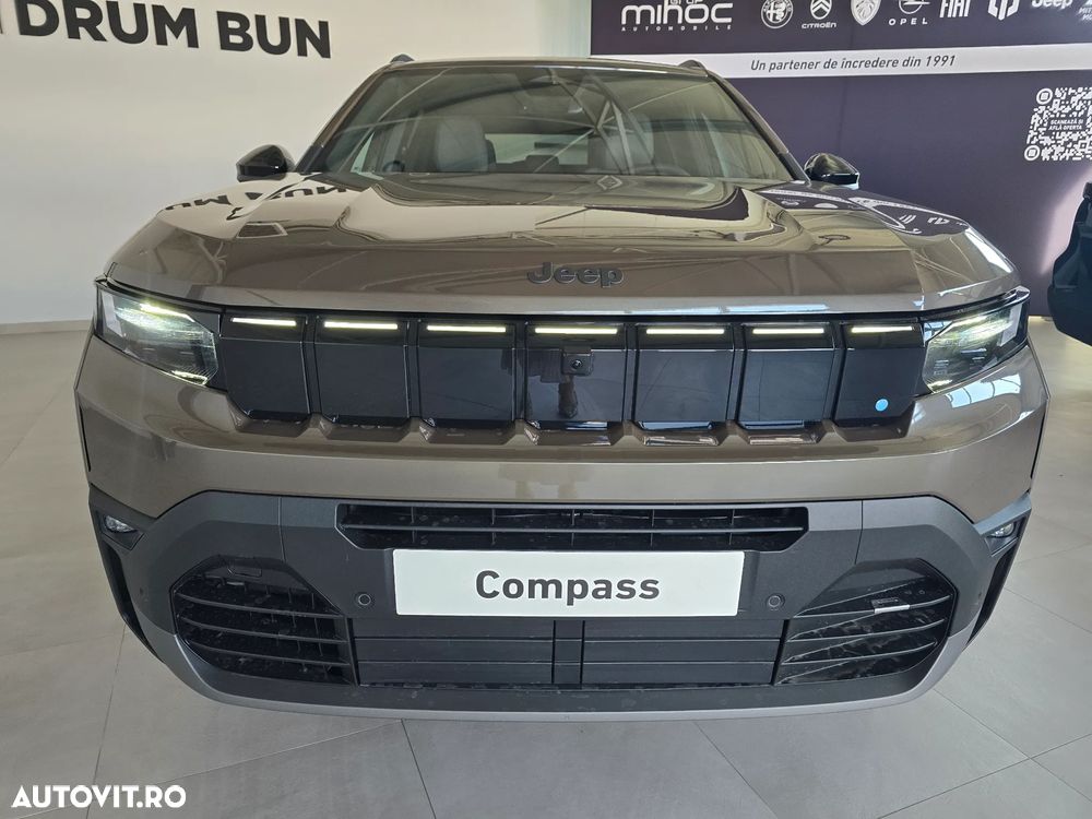 Jeep Compass 1.2 e-Hybrid DCT6 First Edition - 32