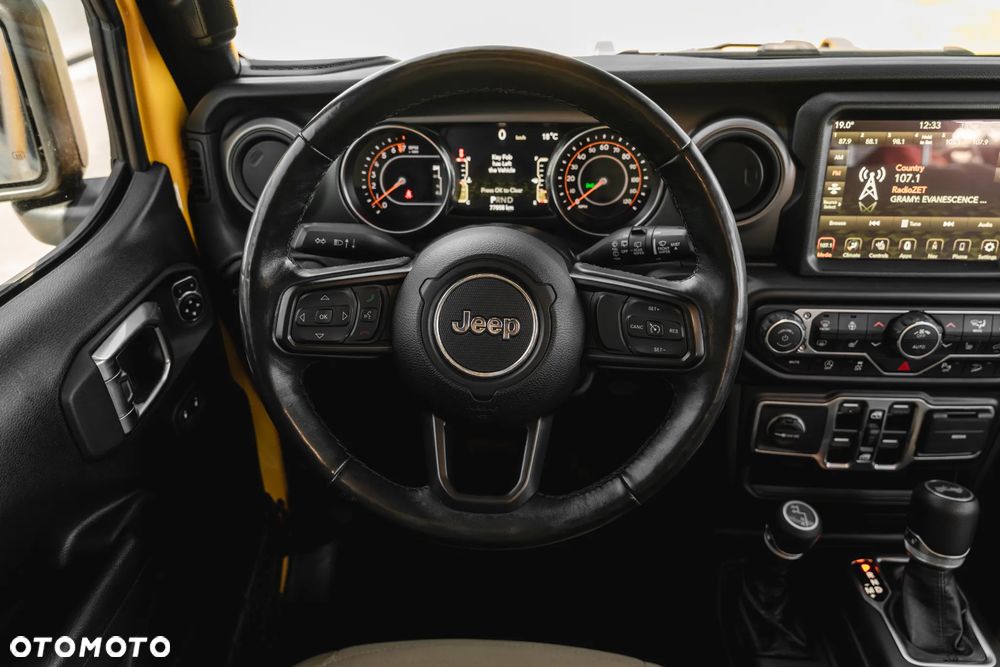 Jeep Wrangler - 28