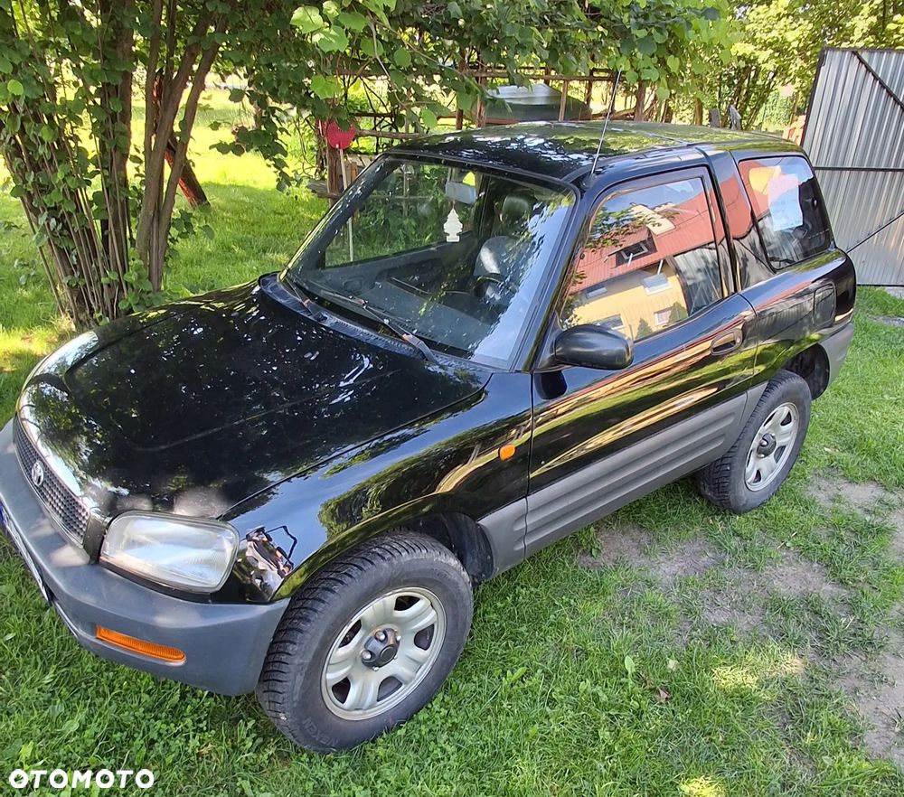 Toyota RAV4 2.0 - 7