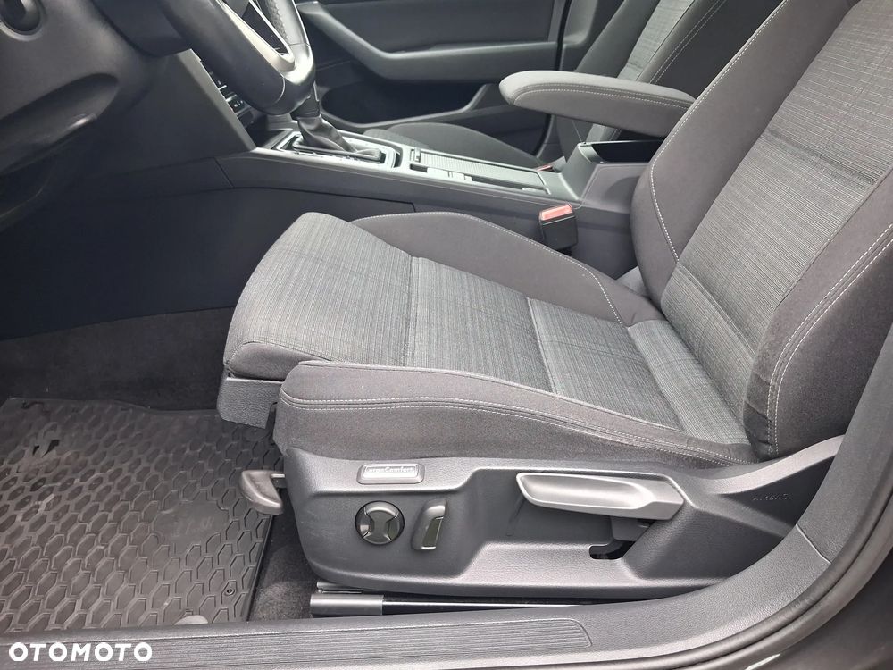 Volkswagen Passat 1.5 TSI EVO Business DSG - 27
