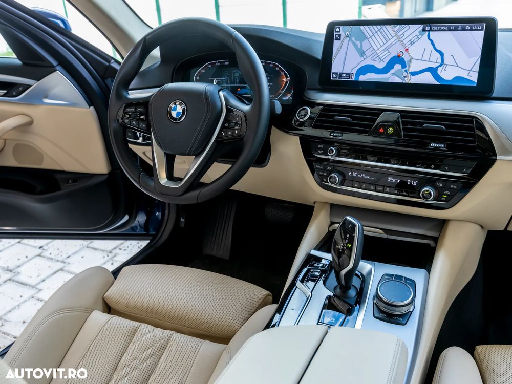 BMW 5 Series 2022 — imagine 7