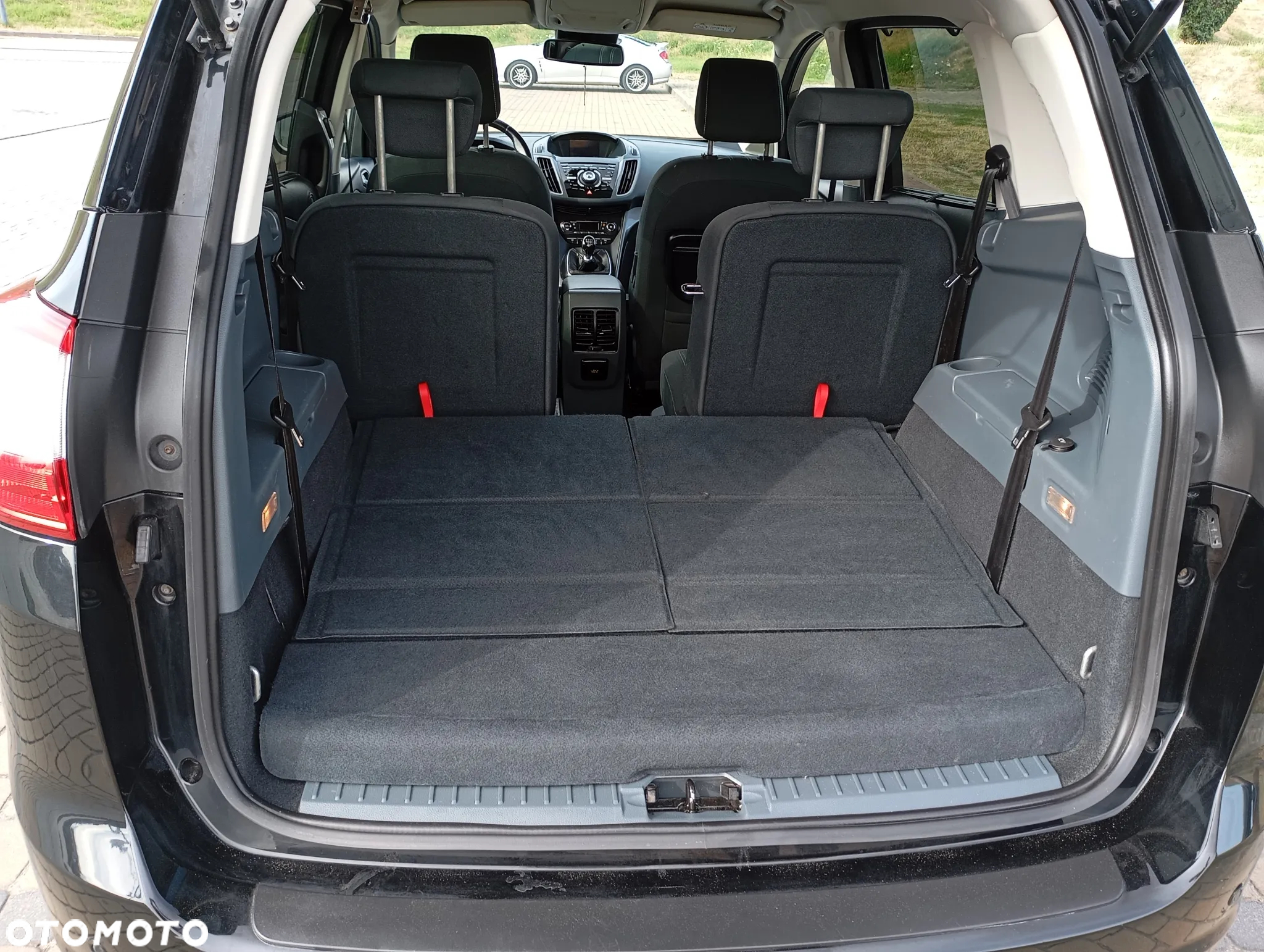 Ford Grand C-MAX 2.0 TDCi Titanium - 19