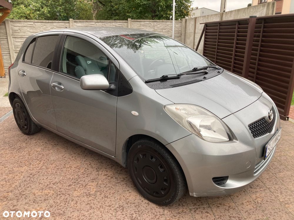 Toyota Yaris 2006 photo 2