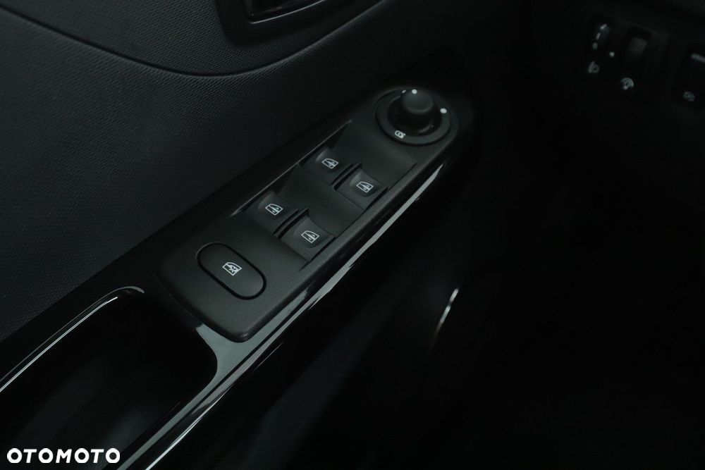 Renault Captur - 19