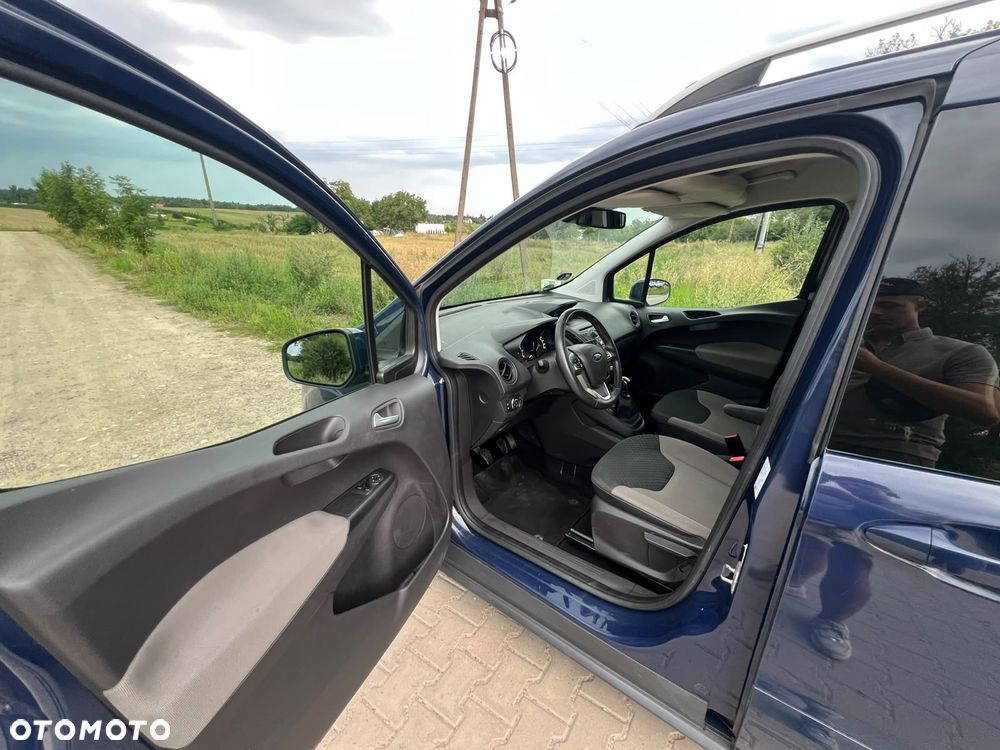 Ford Tourneo Courier - 19
