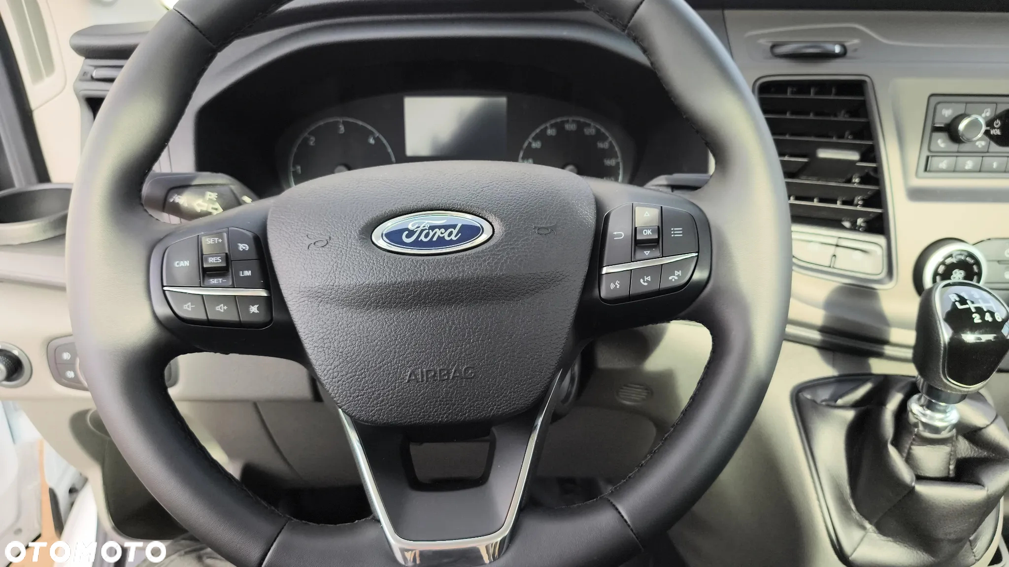 Ford Transit - 11