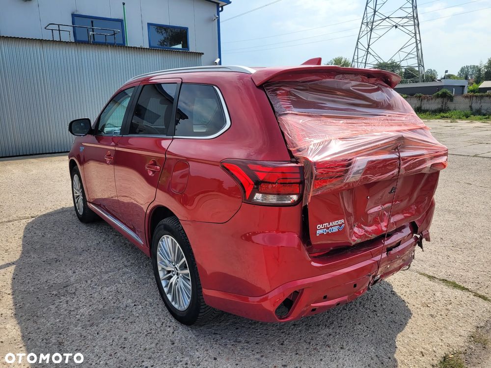 Mitsubishi Outlander 2.4 4WD CVT Intense - 6