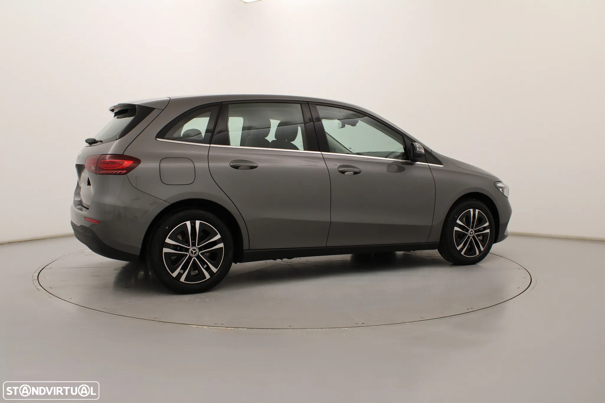 Mercedes-Benz B 250 e - 5