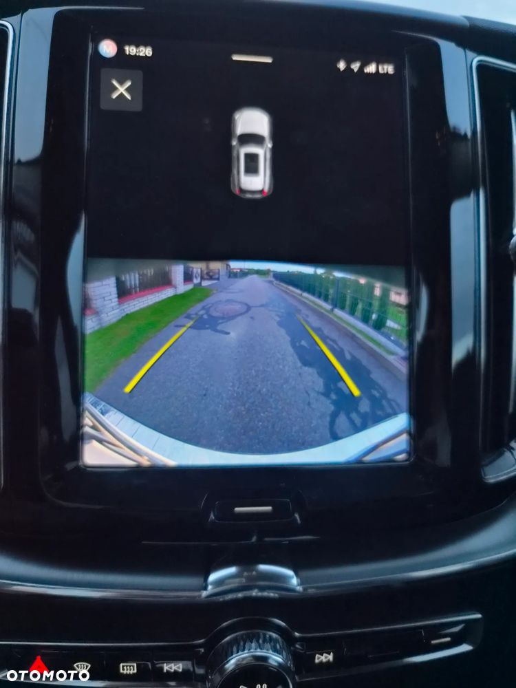 Volvo XC 60 B4 D AWD Momentum Pro - 22