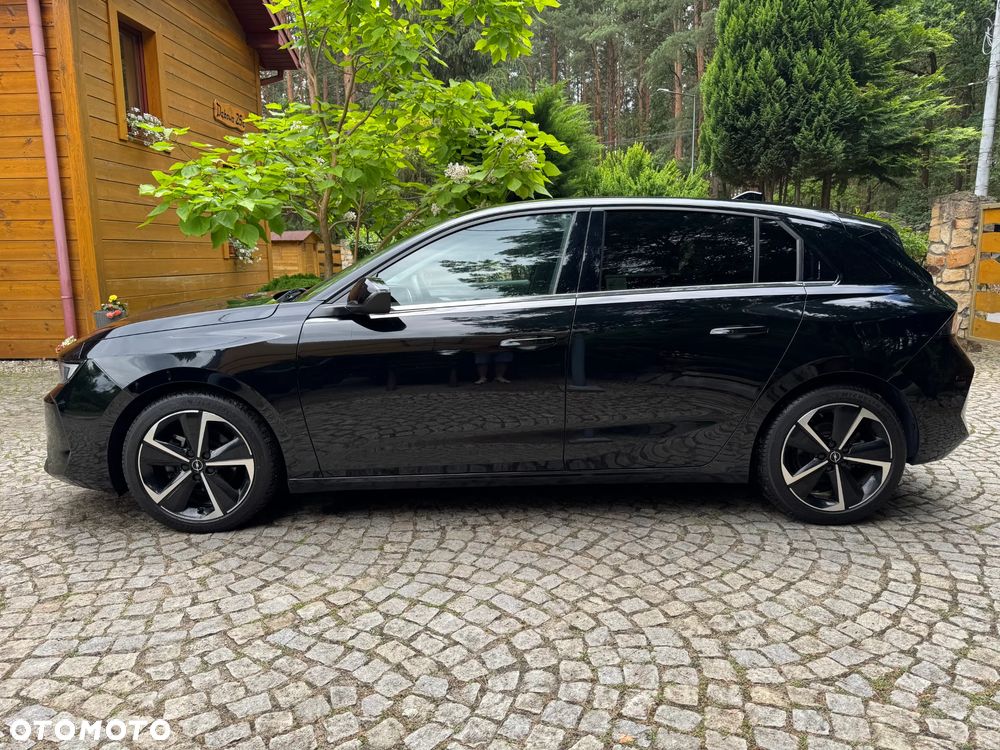 Opel Astra 1.2 T Elegance S&S - 3