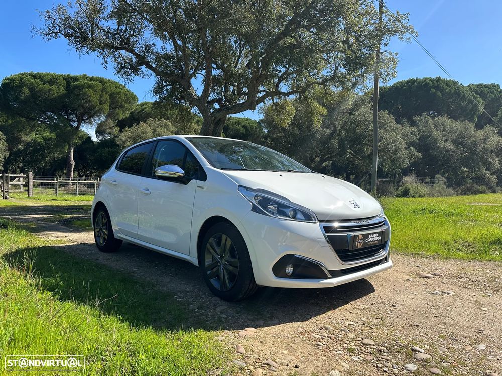 Peugeot 208 - 1