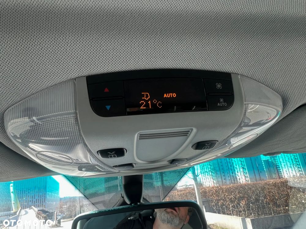 Mercedes-Benz Viano - 9