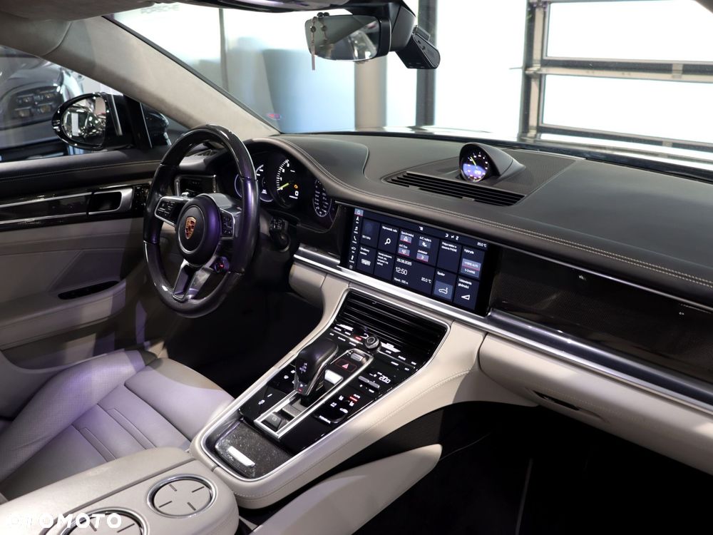Porsche Panamera 4 E-Hybrid - 19