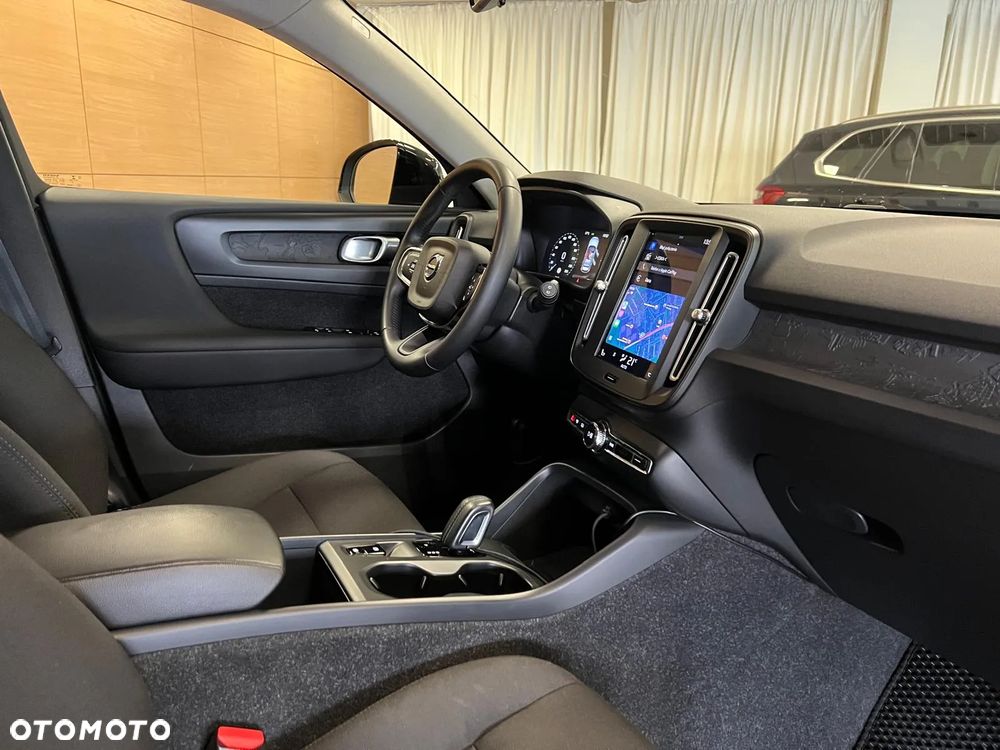 Volvo XC 40 T3 Momentum Pro - 7