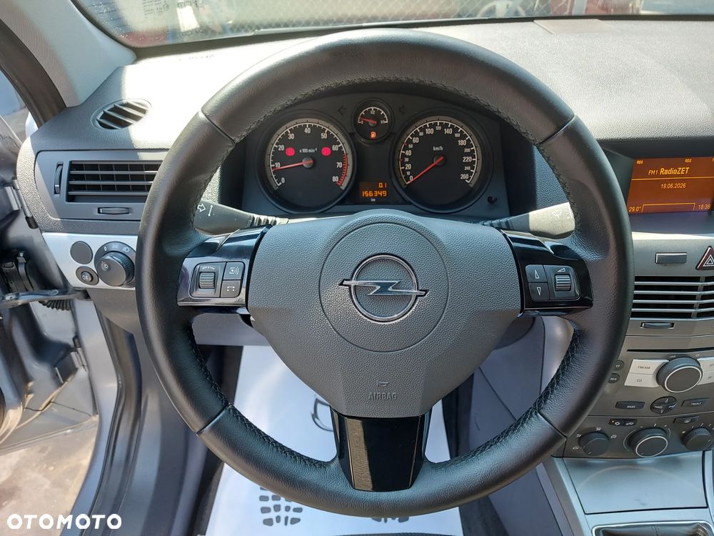 Opel Astra 1.4 Selection - 26