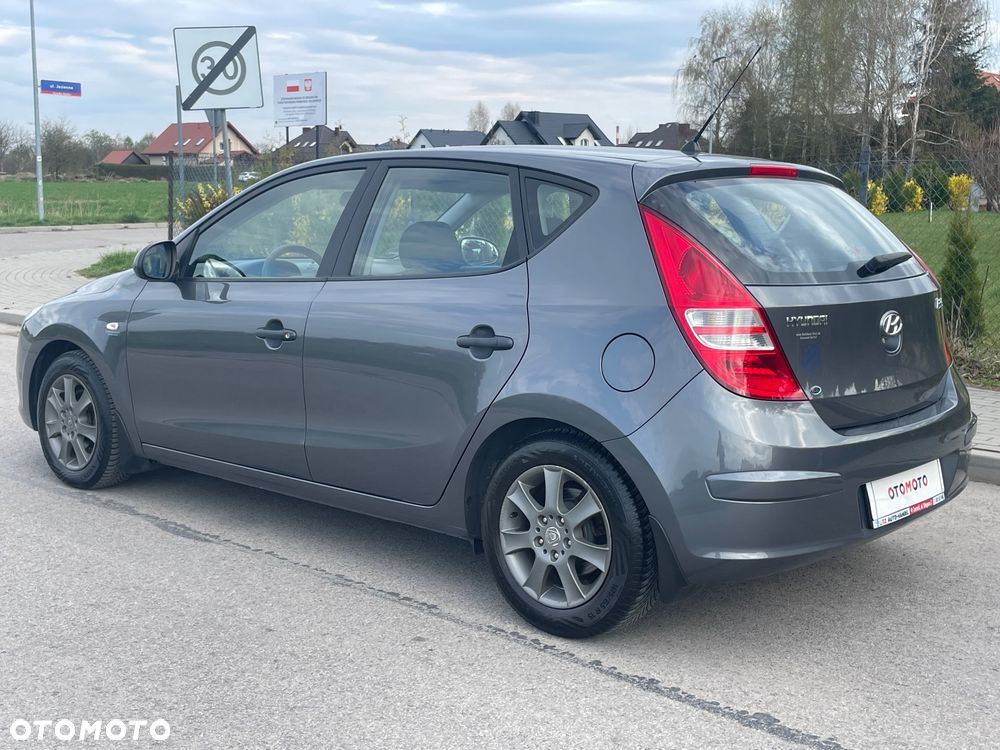 Hyundai i30 1.4 Classic + - 24