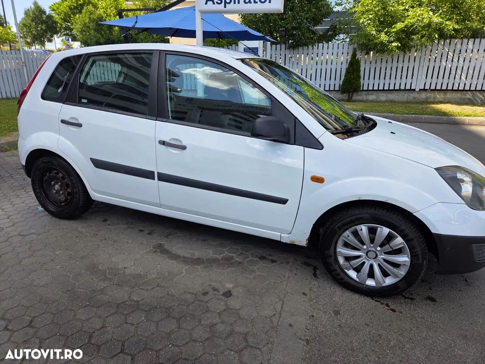 Ford Fiesta - 10