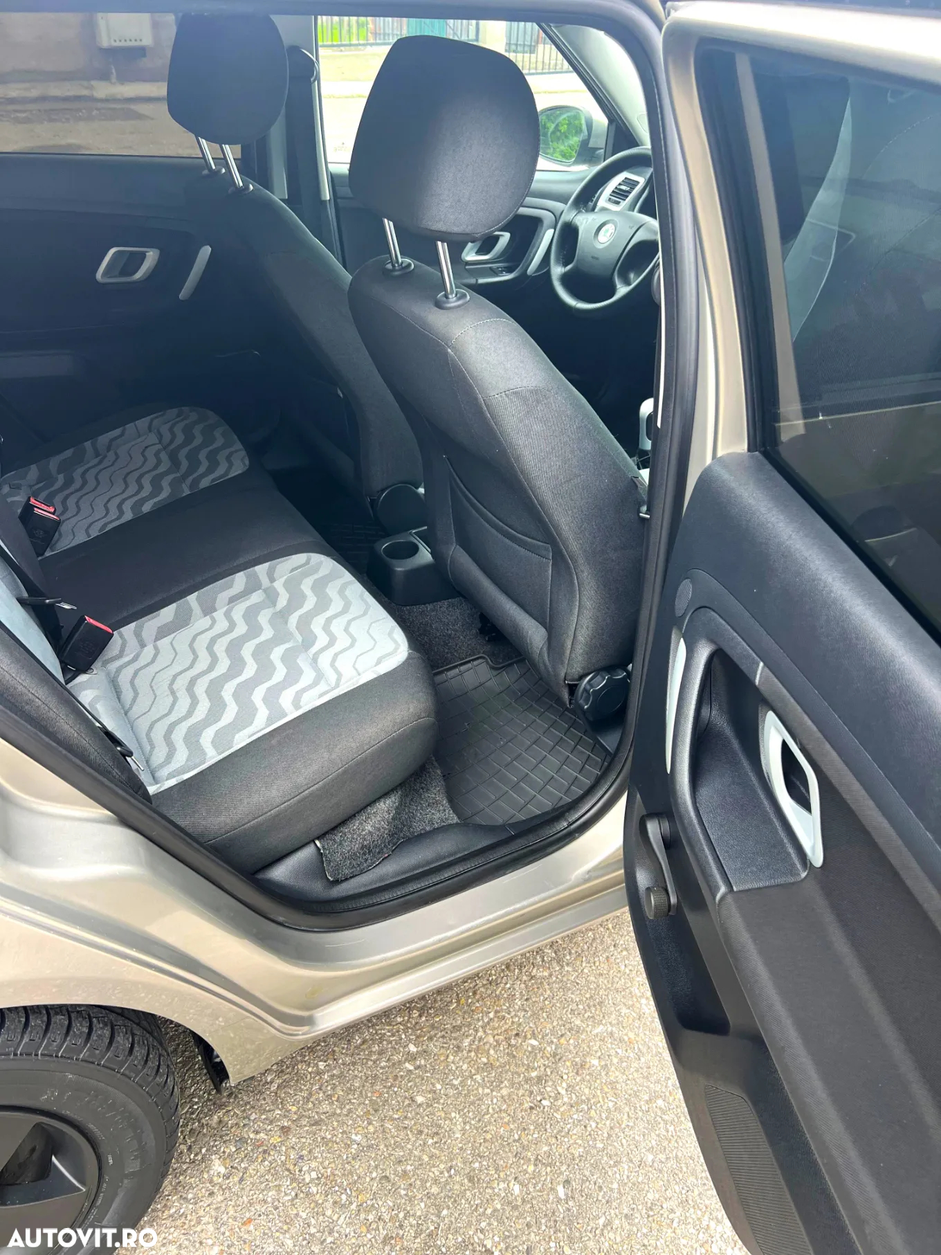 Skoda Fabia - 14