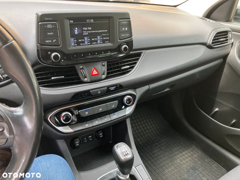 Hyundai i30 1.4 Classic + - 17
