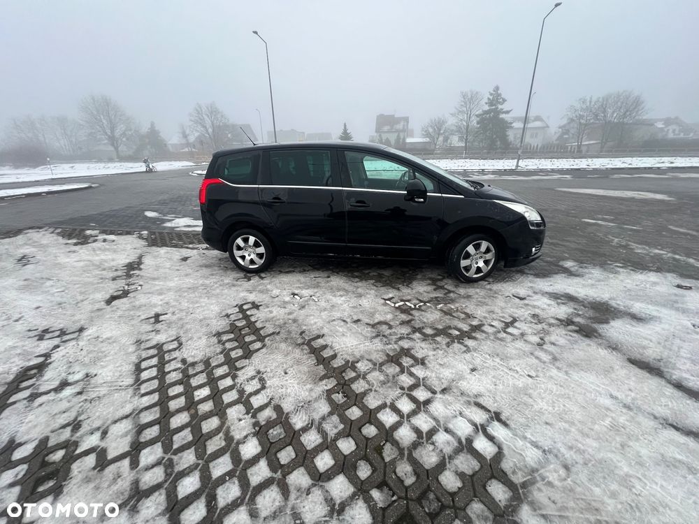 Peugeot 5008 - 6