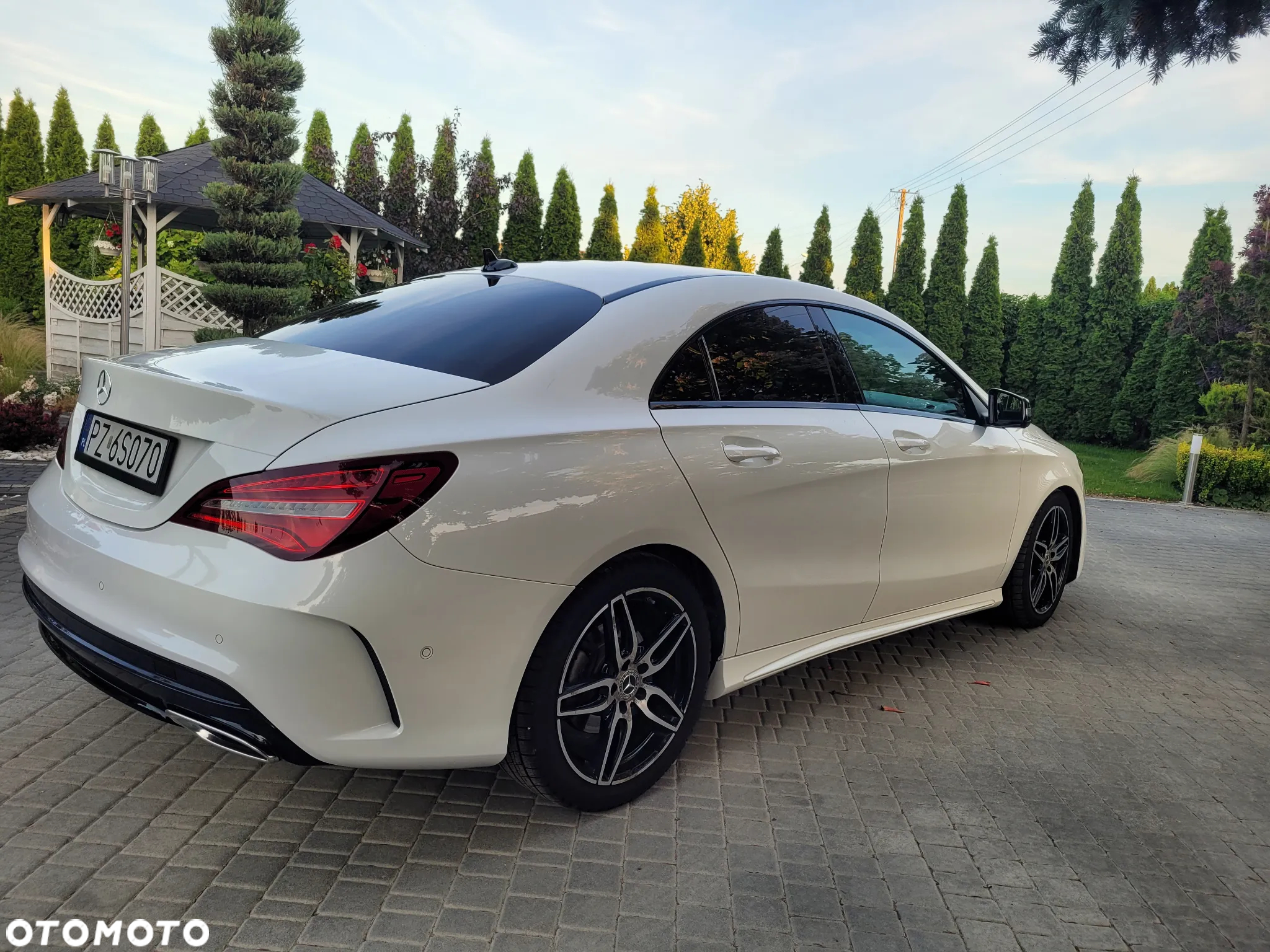 Mercedes-Benz CLA 200 7G-DCT AMG Line - 23