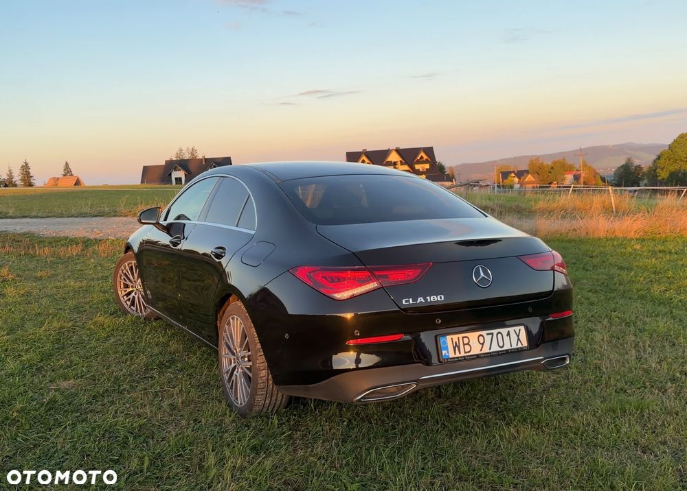 Mercedes-Benz CLA 180 7G-DCT - 3