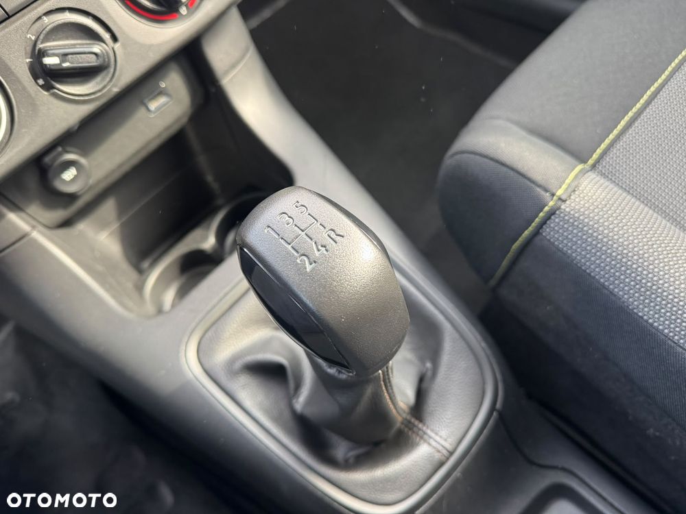 Citroën C3 1.2 PureTech Feel - 24