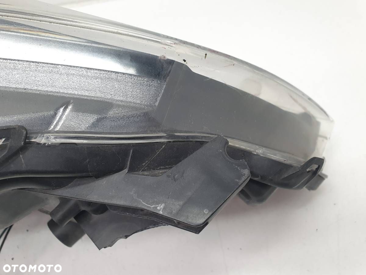 LAMPA PRZÓD LEWA SOCZEWKA EUROPA TOYOTA YARIS III LIFT 2014 - 7