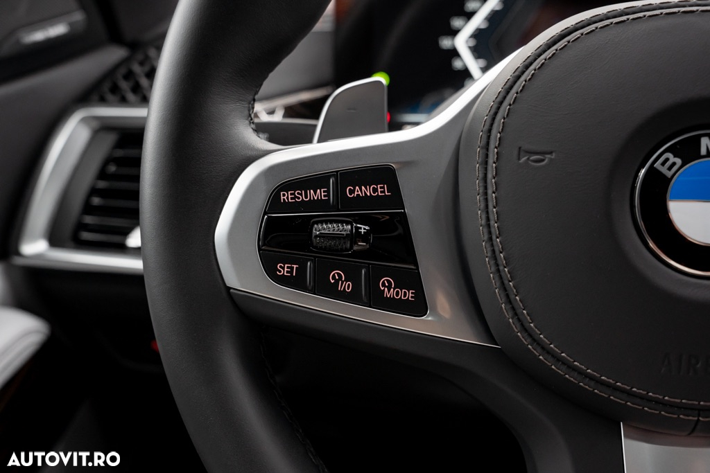 BMW X5 xDrive30d - 33
