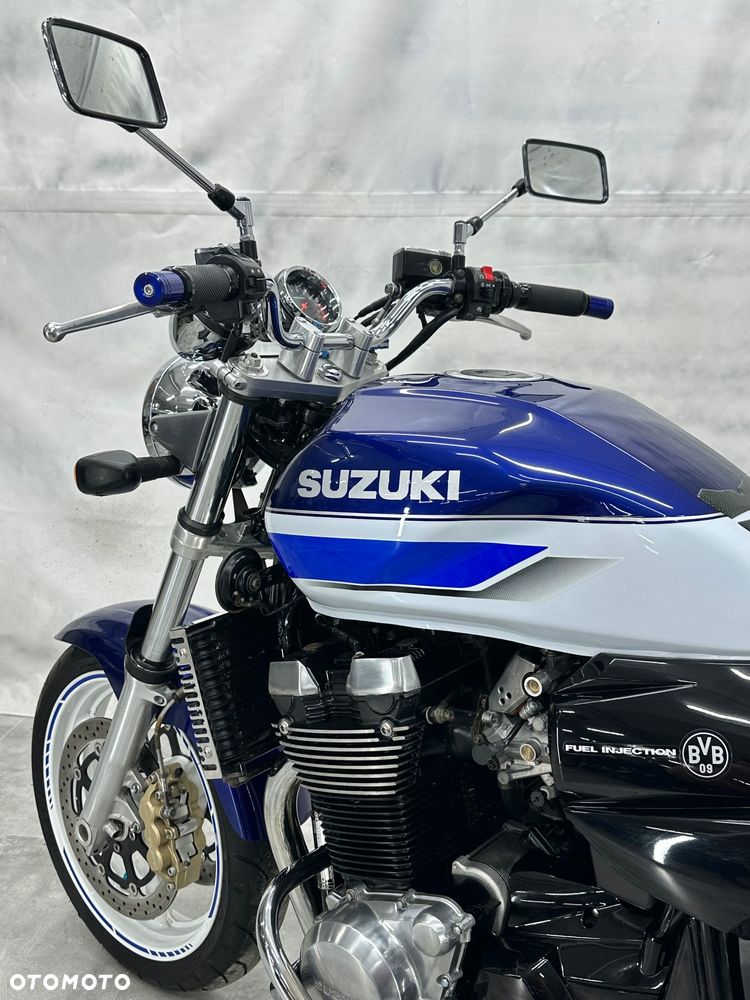 Suzuki GSX - 13