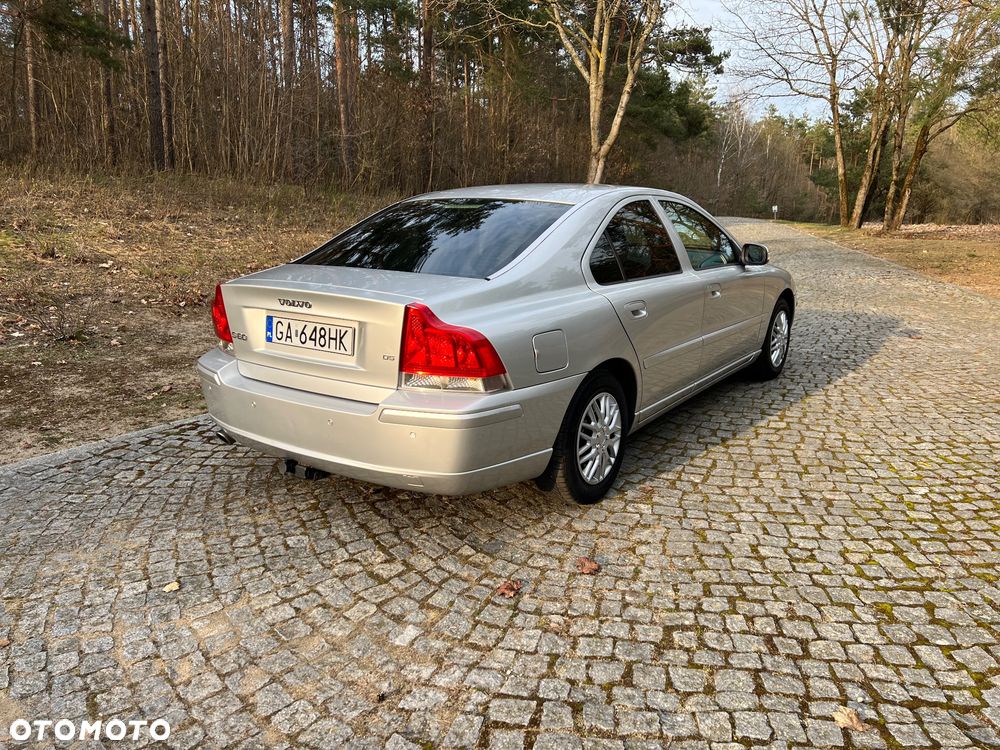 Volvo S60 2.4D5 Rubin - 4