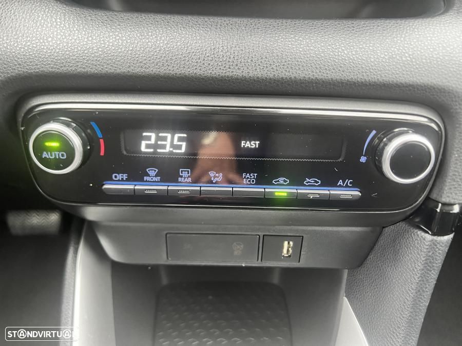 Toyota Yaris 1.5 HDF Comfort Plus - 34