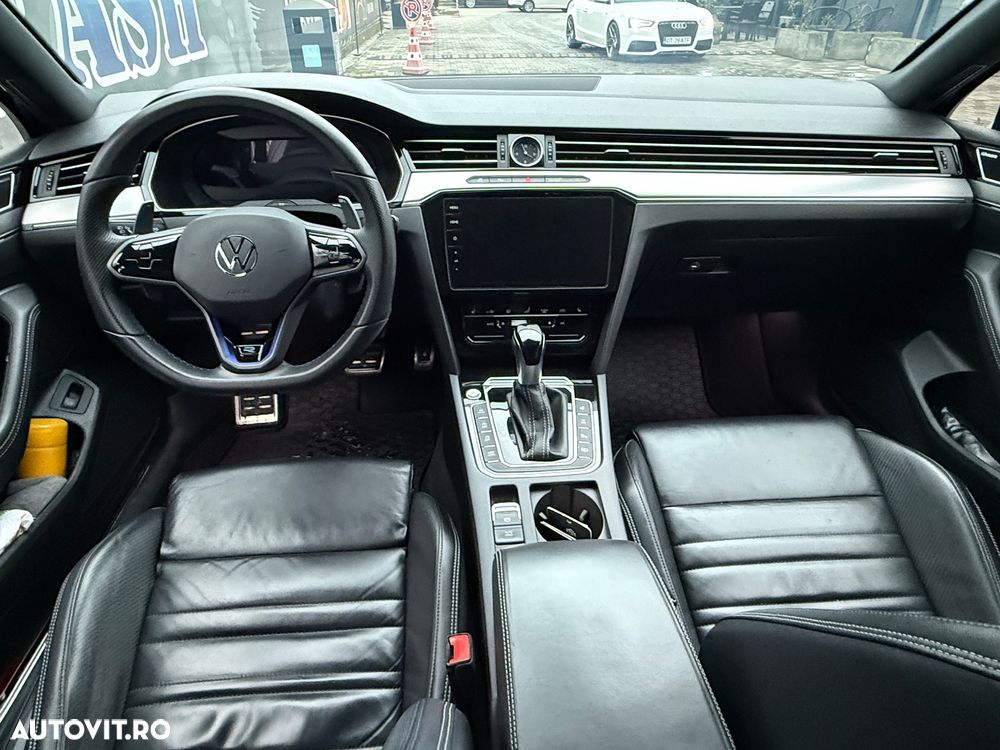 Volkswagen Passat Variant 2.0 TDI DSG 4Motion R Executive - 6