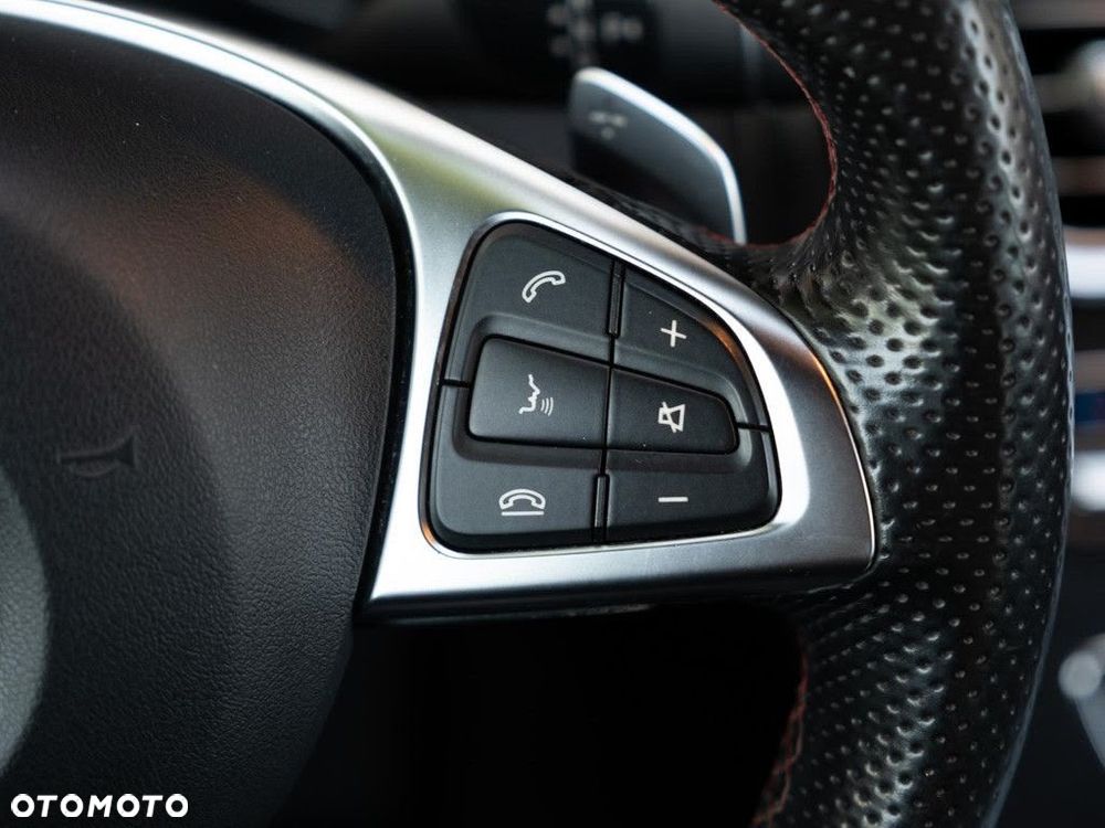 Mercedes-Benz Klasa C 450 AMG 4Matic 7G-TRONIC - 33