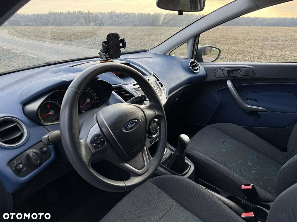 Ford Fiesta - 22