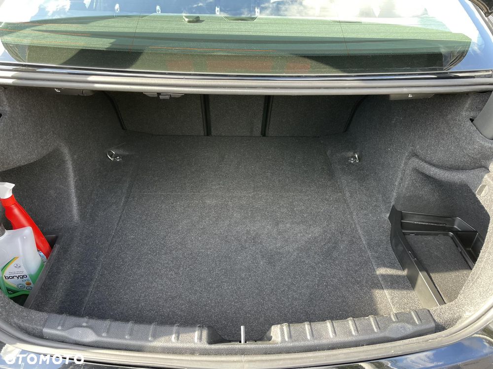 BMW Seria 3 318d Sport Line Shadow - 20