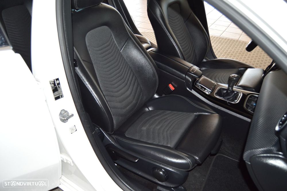 Mercedes-Benz A 180 d Progressive - 26