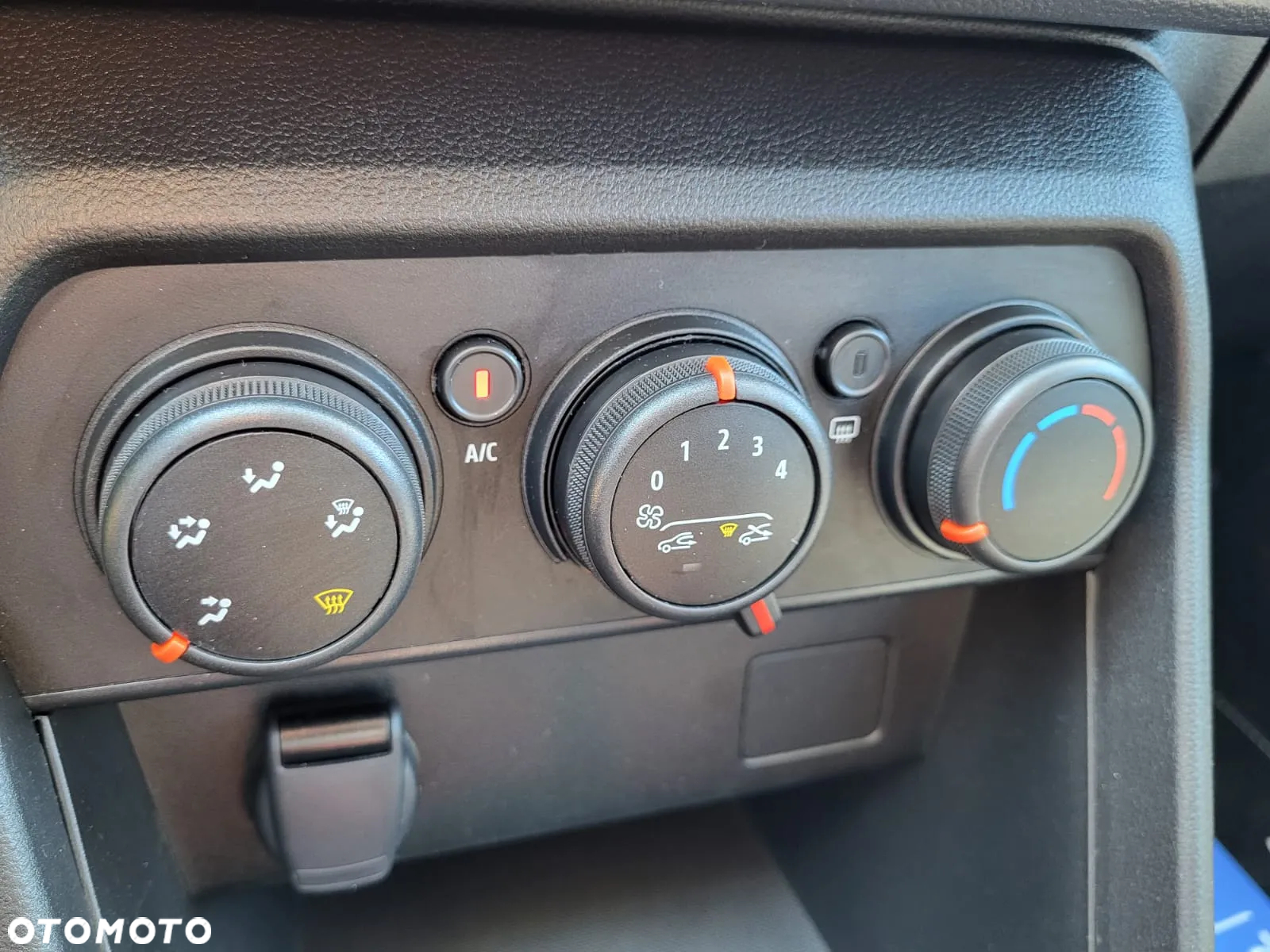 Dacia Sandero 1.0 TCe Comfort - 24