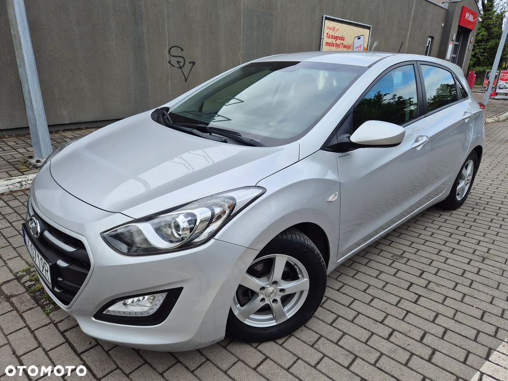 Hyundai i30 blue 1.6 GDI Trend - 1