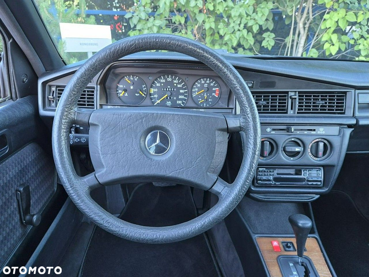 Mercedes-Benz W201 (190) - 6
