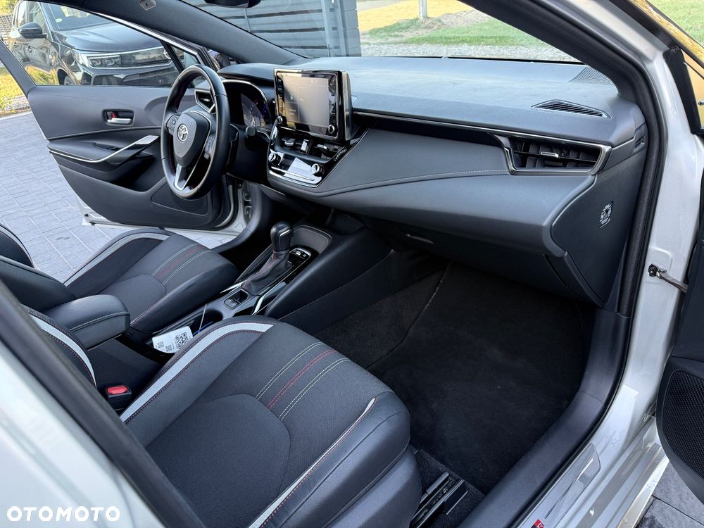 Toyota Corolla 2.0 Hybrid GR Sport - 26