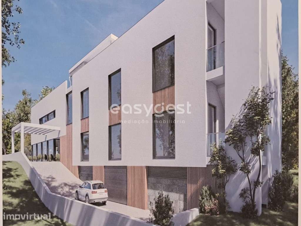 Terreno com projeto aprovado para Hotel situado em Albufeira - Grande imagem: 2/11