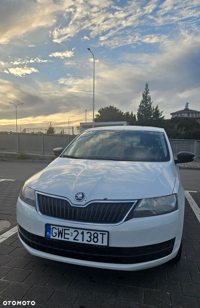 Skoda Rapid 2015 photo 2